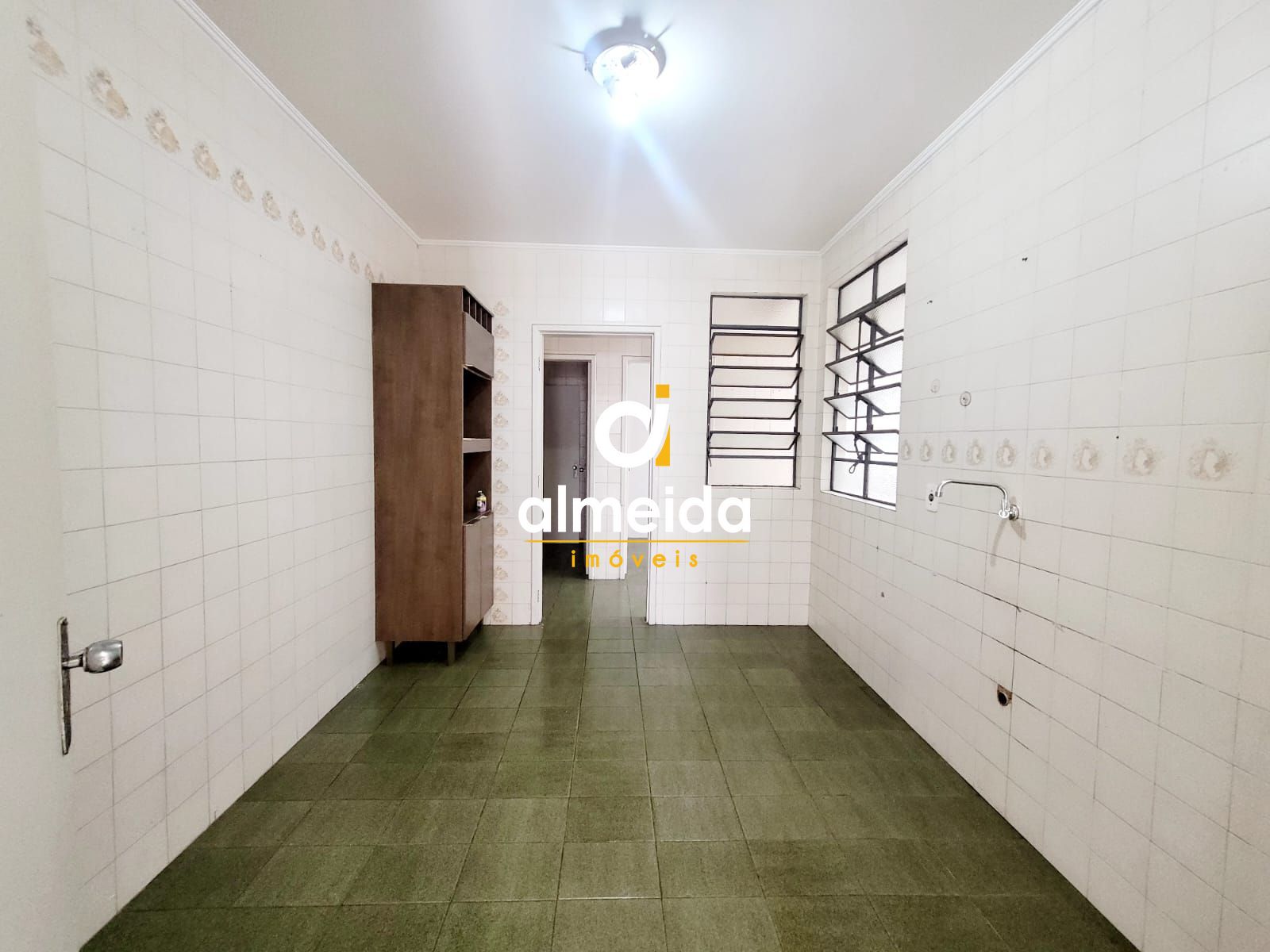 Apartamento com 3 Dormitórios à venda, 107 m² por R$ 380.000,00 Apartamento com 3 Dormitórios à venda, 107 m² por R$ 380.000,00