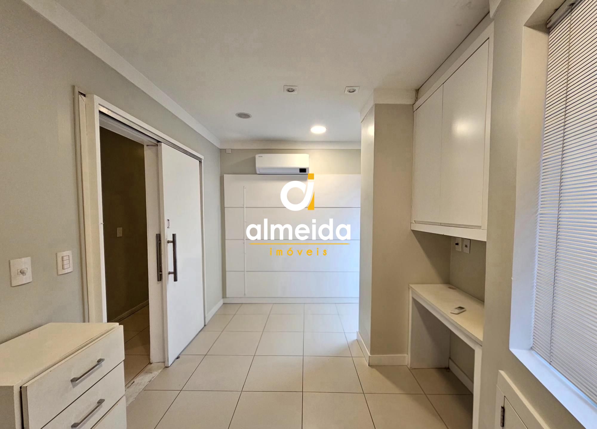 Sala comercial 3 dormitórios para vender ou alugar centro sa