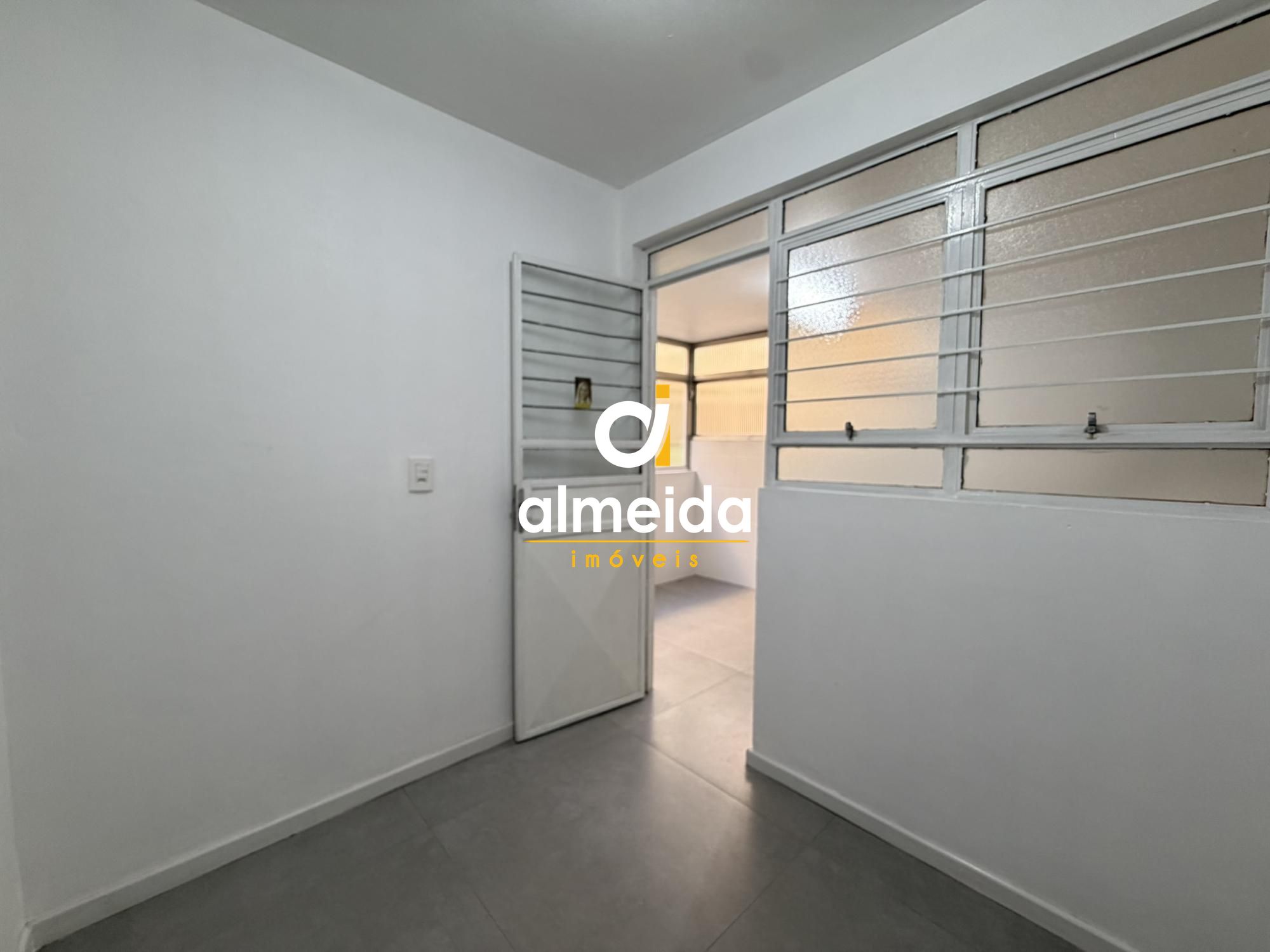 Apartamento 2 dormitórios à venda centro santa maria/rs