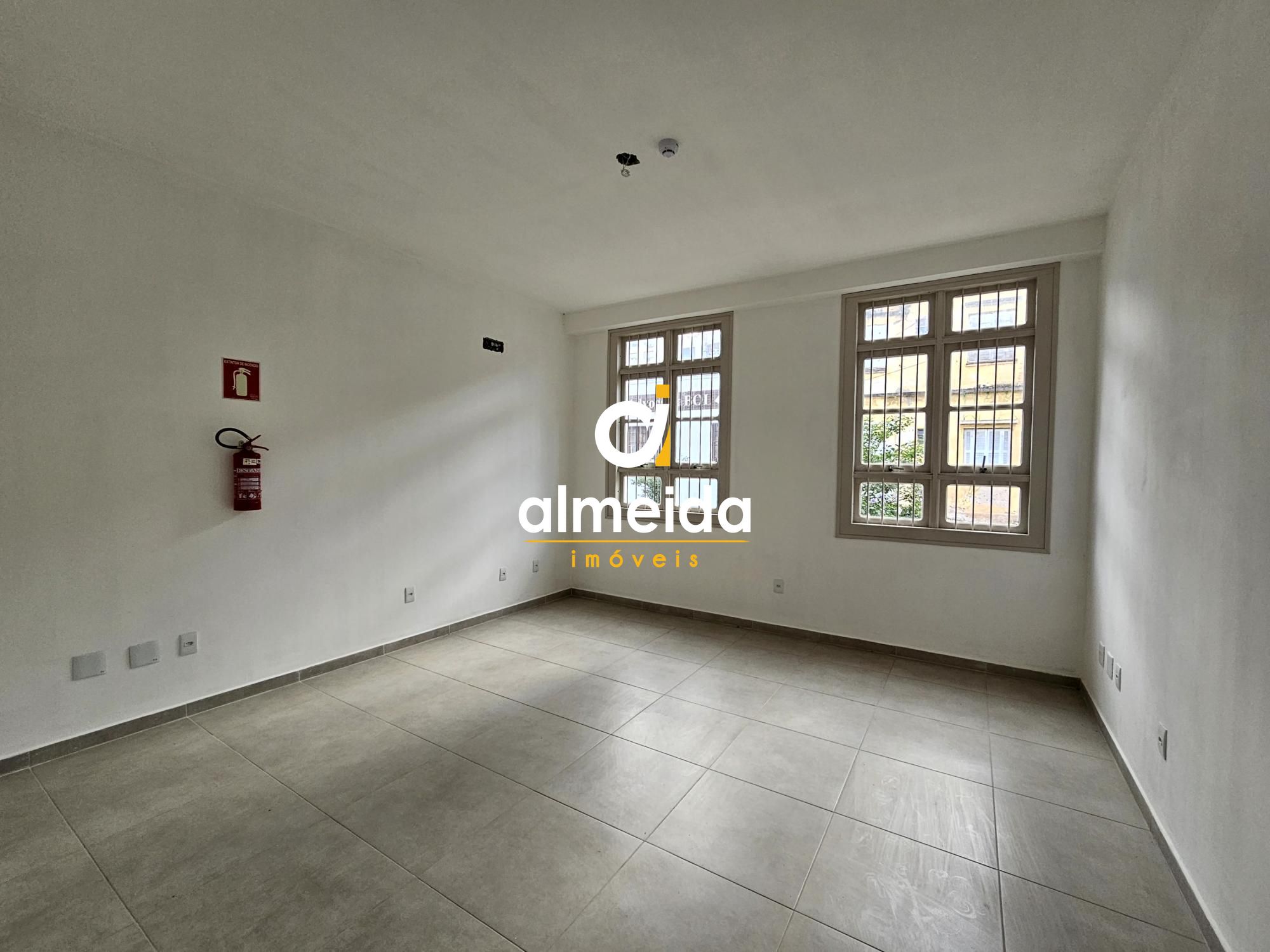 Conjunto Comercial-Sala à venda e aluguel com 14 quartos, 739m² - Foto 41