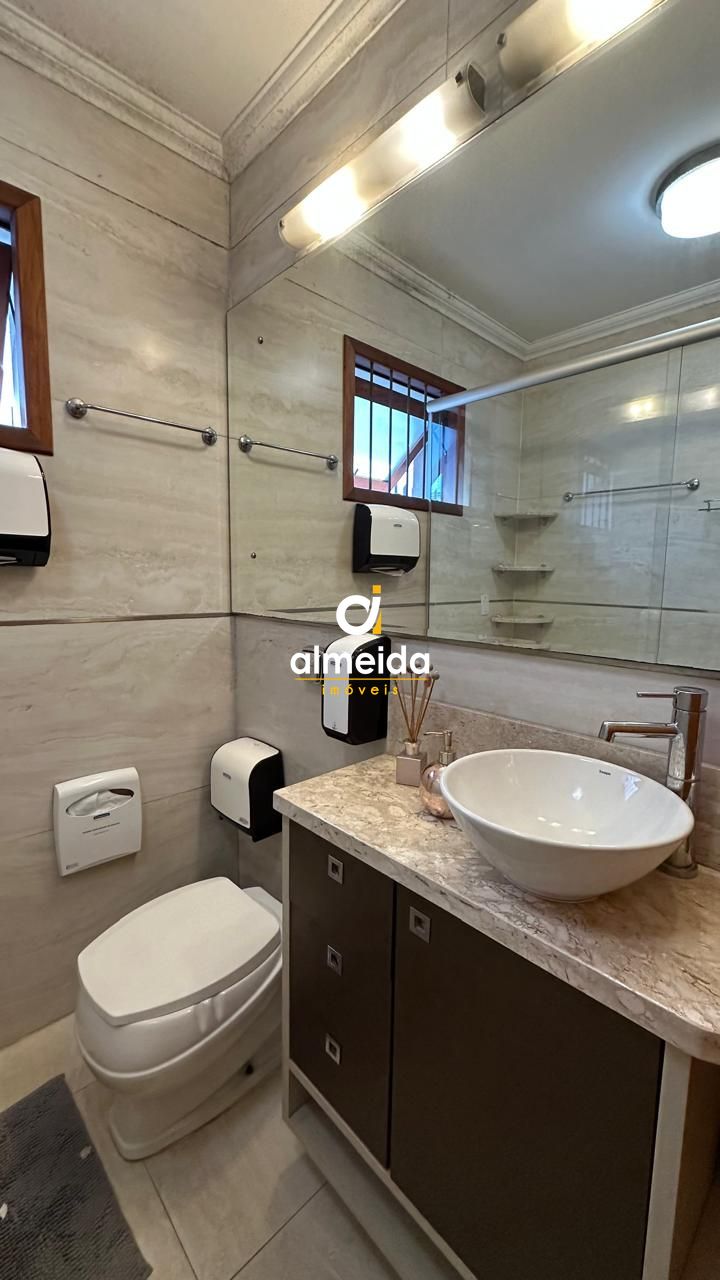 Sala com equipamentos de dentista