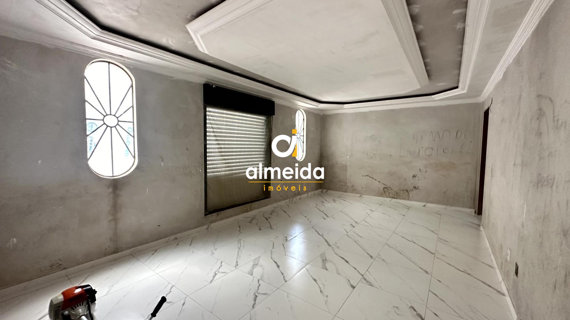 Casa Comercial à venda com 8 quartos, 500m² - Foto 22