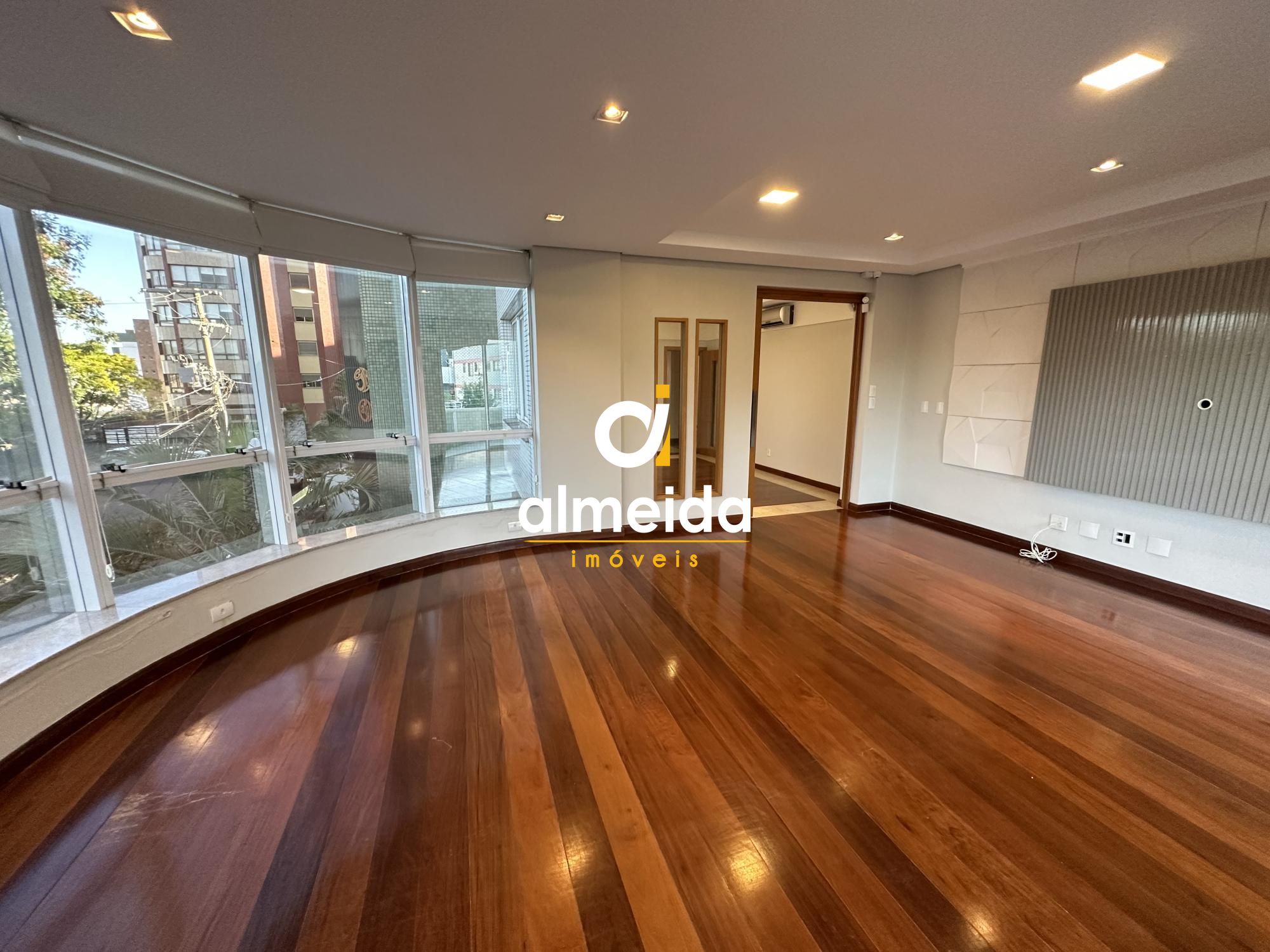 Apartamento à venda com 3 quartos, 221m² - Foto 19