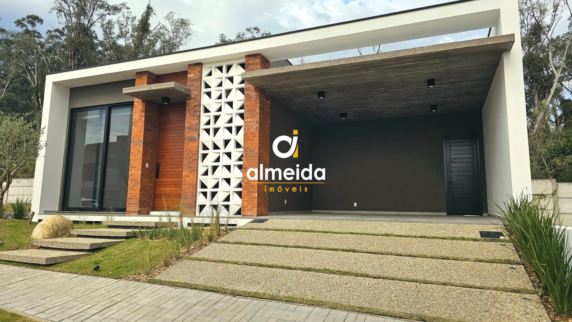 Casa, 3 quartos, 195 m² - Foto 1