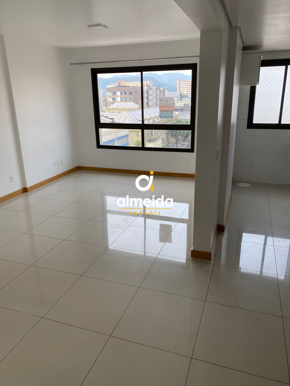 Apartamento à venda com 2 quartos, 74m² - Foto 3