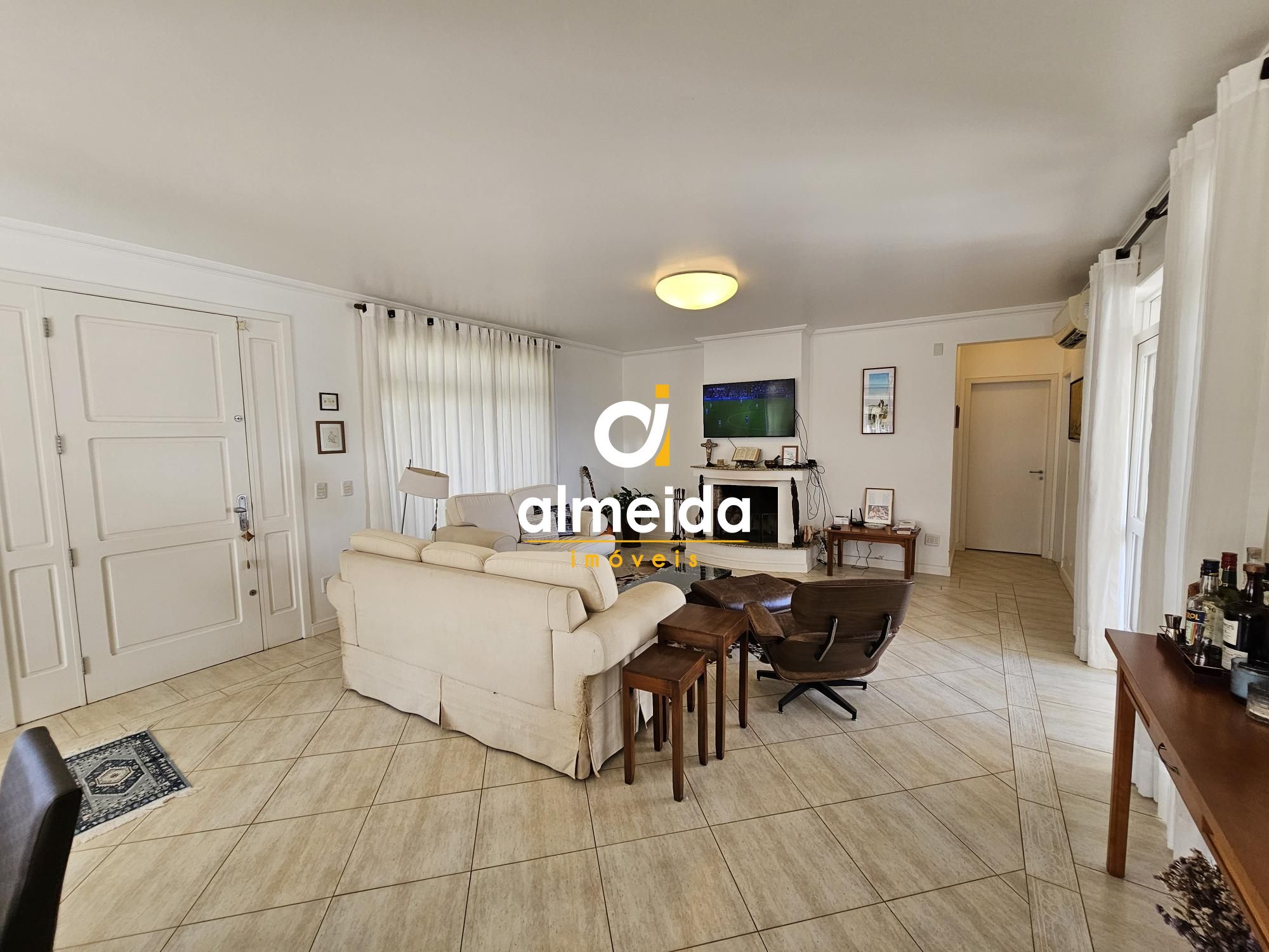 Casa à venda com 4 quartos, 260m² - Foto 6