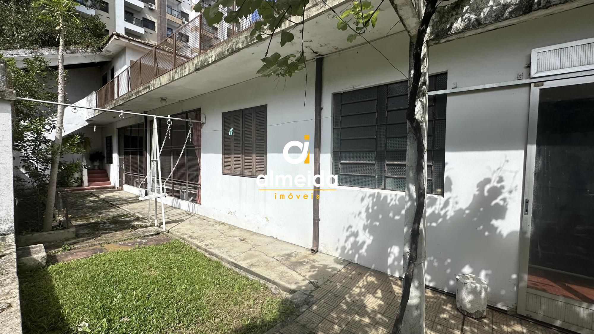 Casa à venda com 4 quartos, 338m² - Foto 21