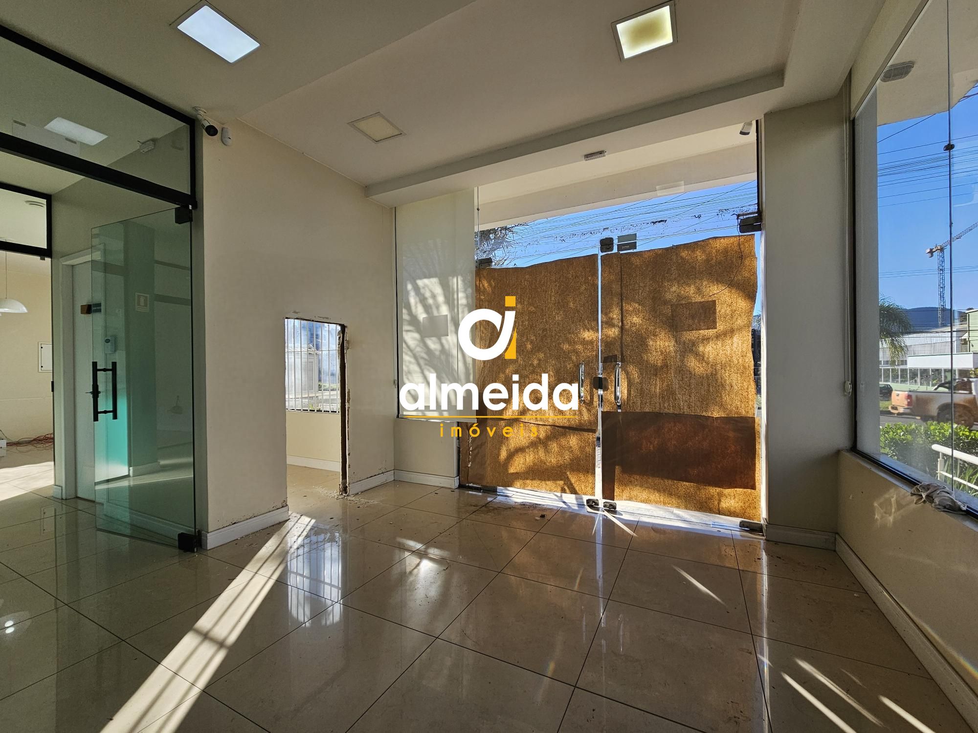 Sala comercial 3 dormitórios para alugar camobi santa maria/