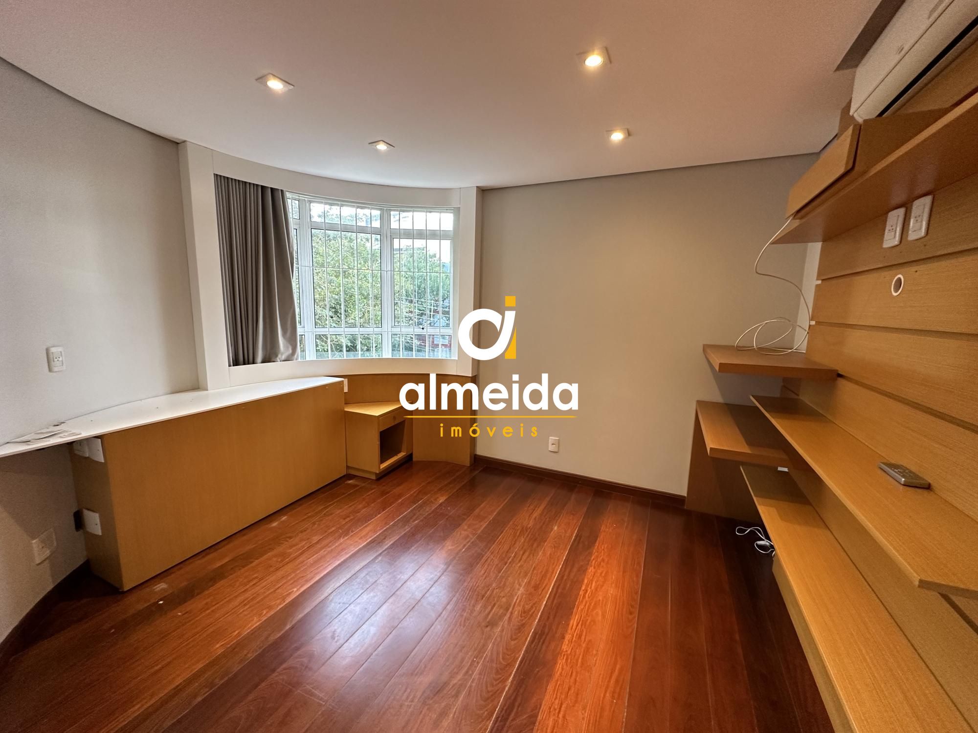 Apartamento à venda com 3 quartos, 221m² - Foto 61