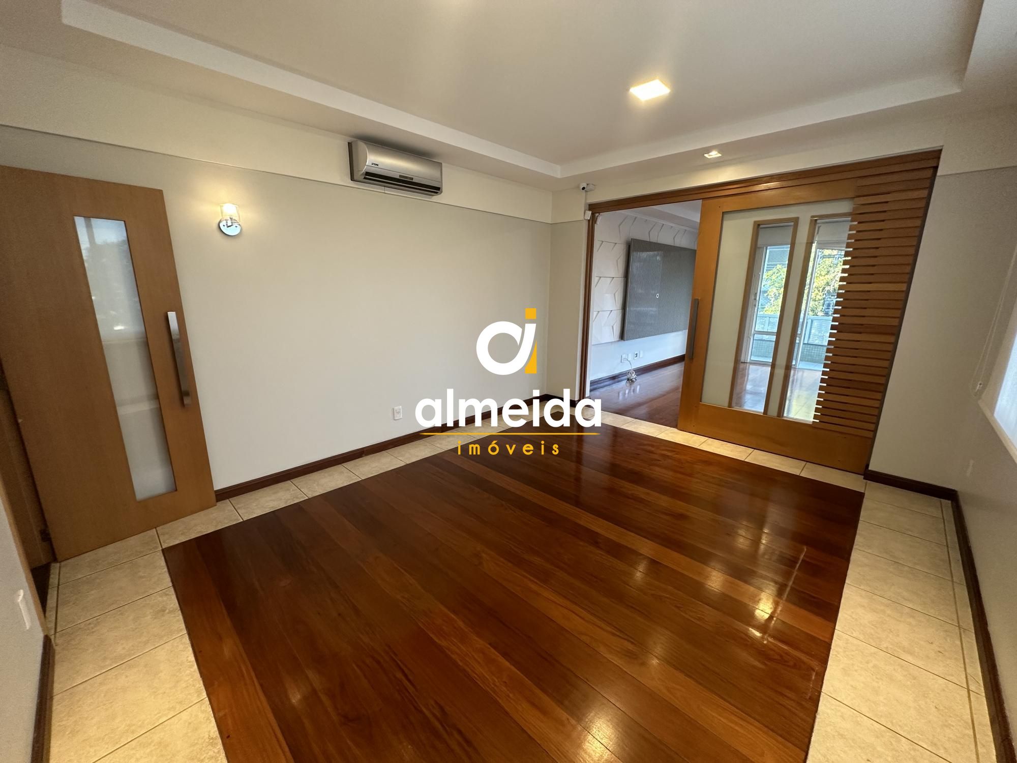 Apartamento à venda com 3 quartos, 221m² - Foto 14