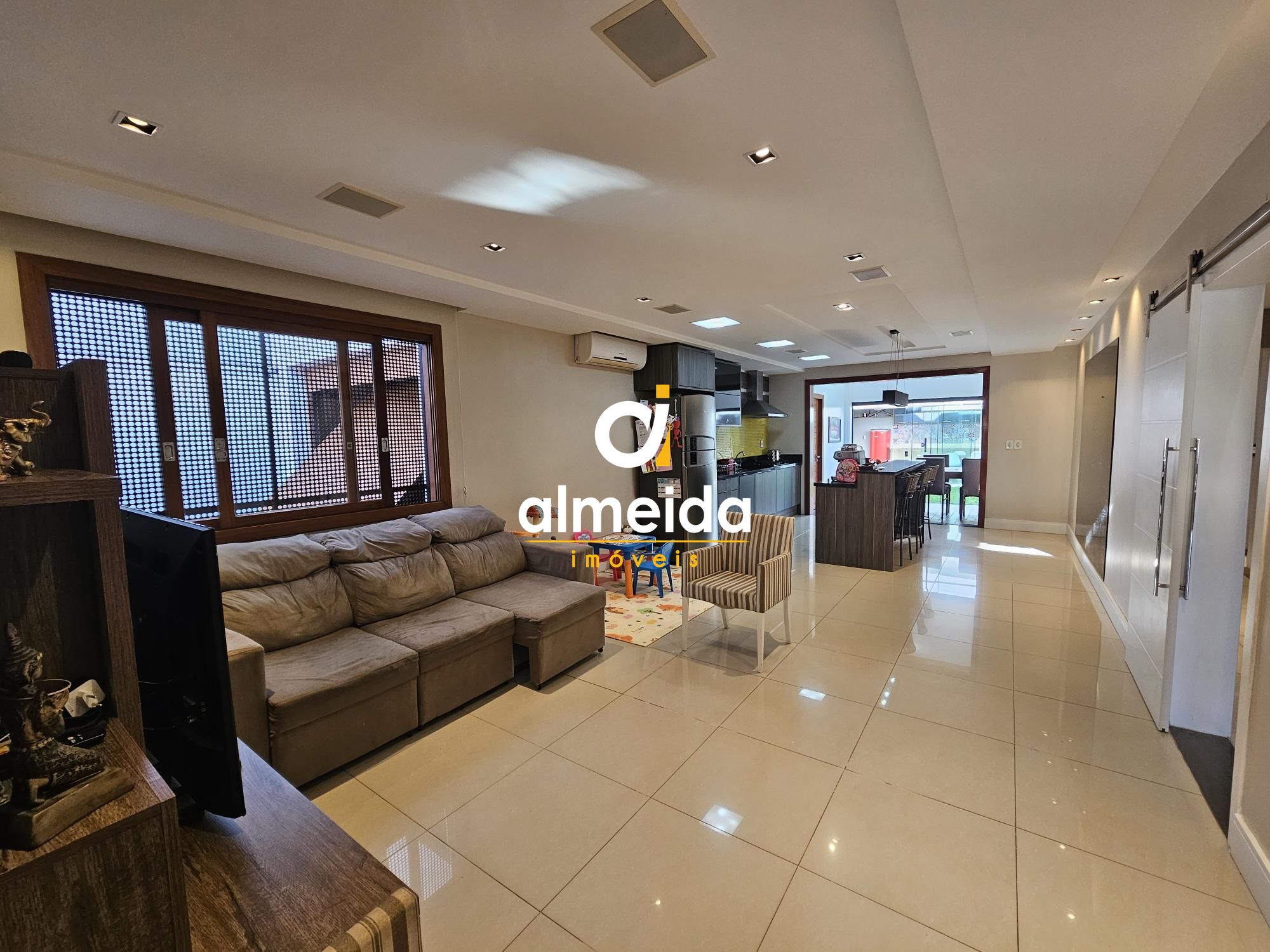 Casa exclusiva à venda em santa maria – rs