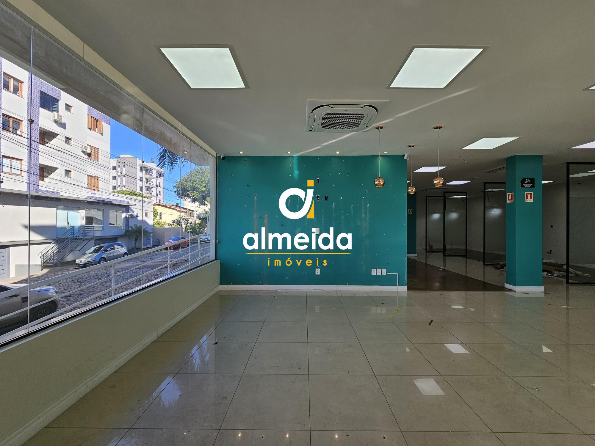 Sala comercial 3 dormitórios para alugar camobi santa maria/