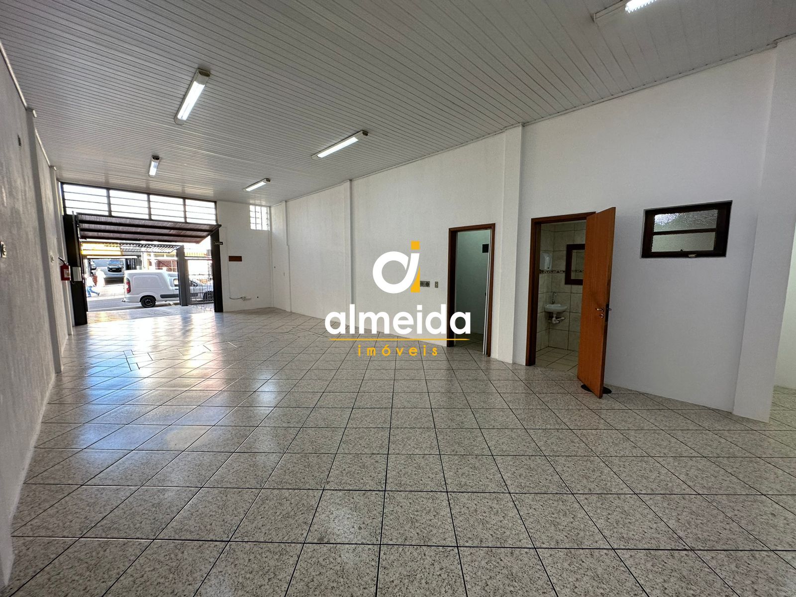 Conjunto Comercial-Sala para alugar com 1 quarto, 99m² - Foto 13