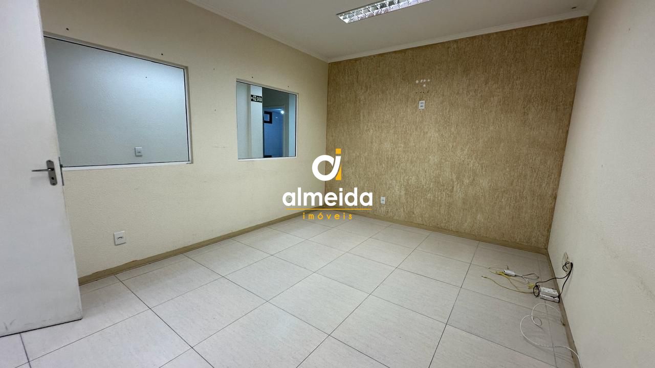 Conjunto Comercial-Sala para alugar com 7 quartos, 288m² - Foto 17