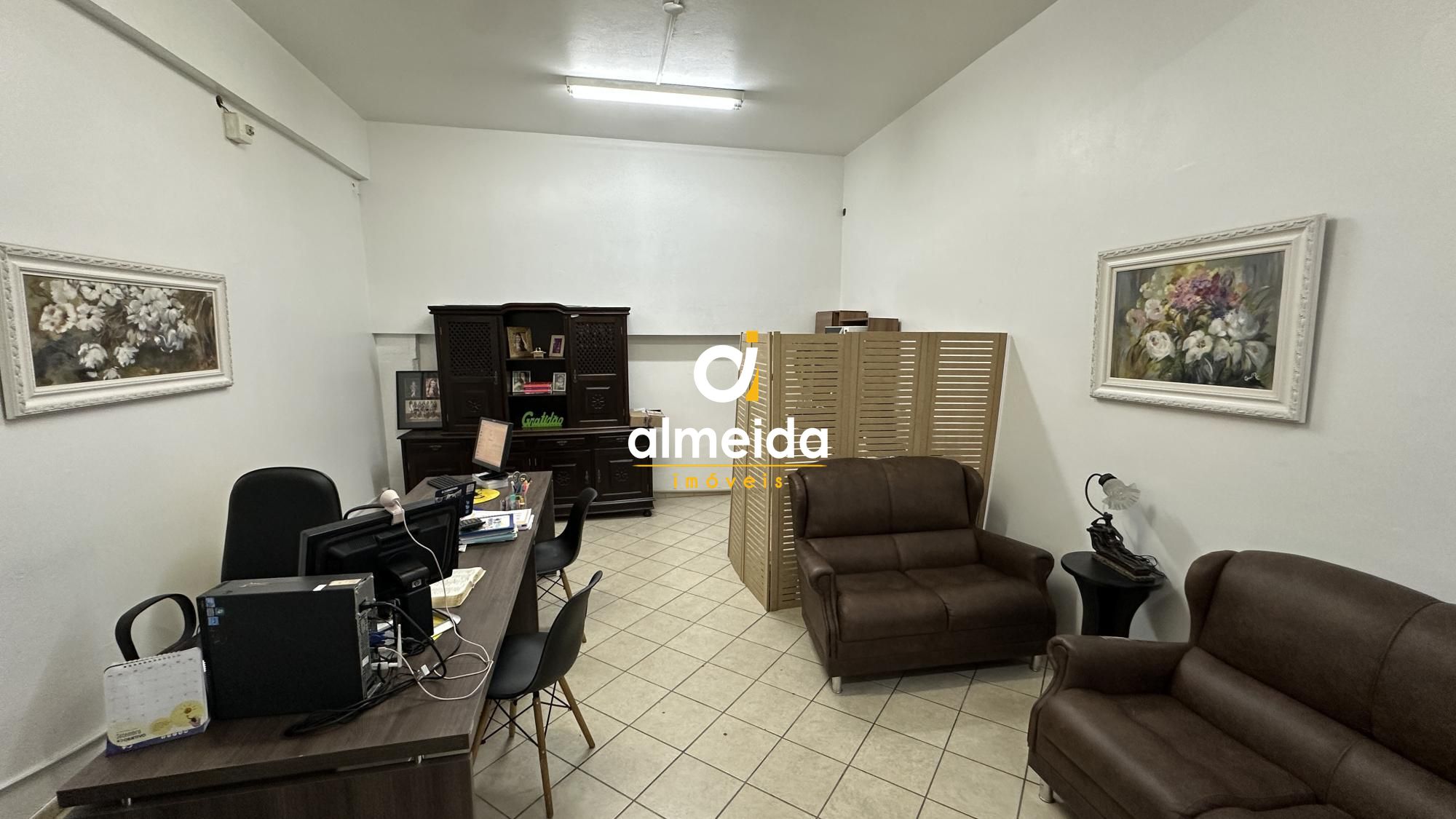 Sala comercial no centro de santa maria