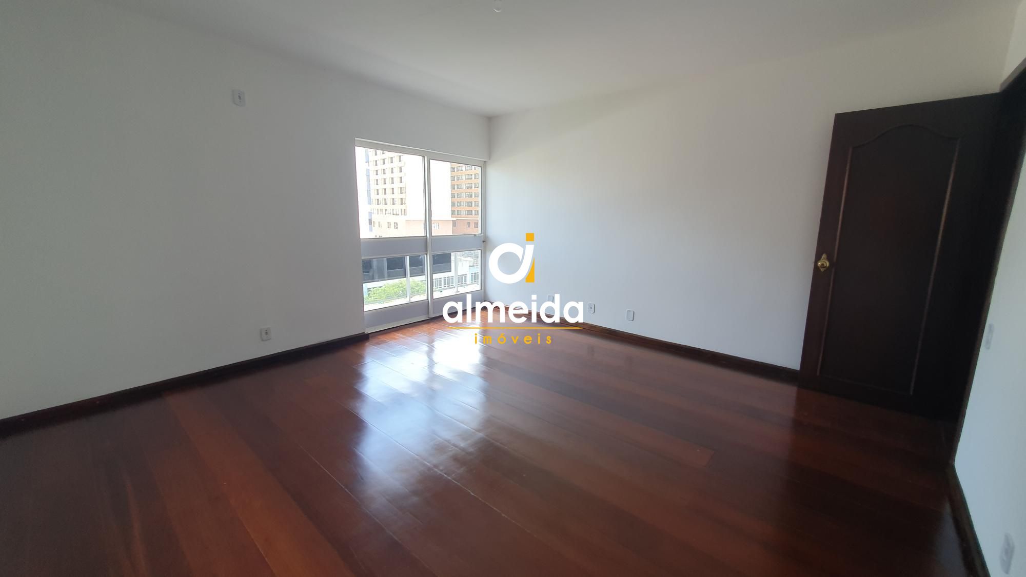 Apartamento à venda com 6 quartos, 443m² - Foto 35