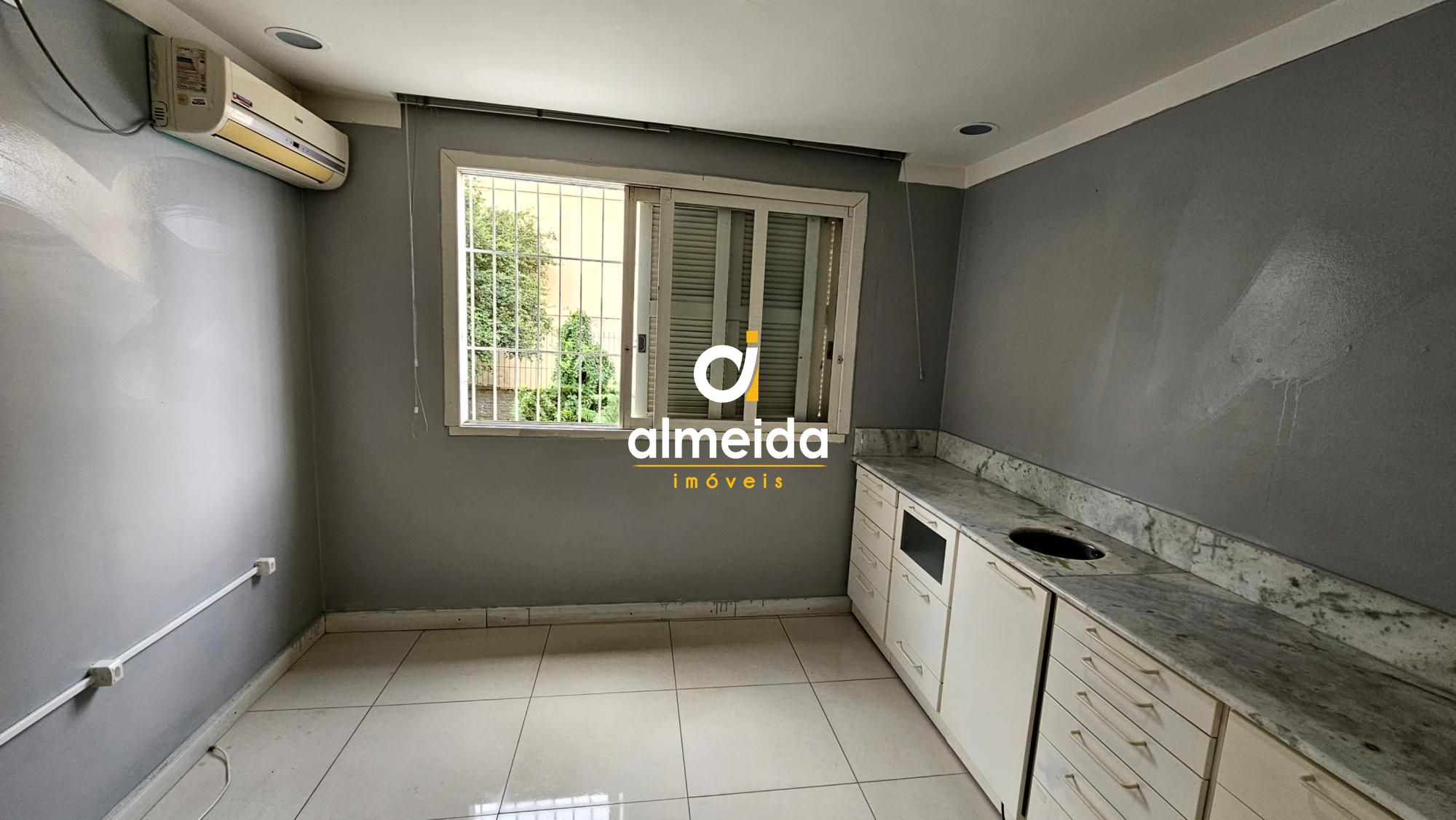 Casa comercial no bairro nossa senhora de lourdes na cidade 
