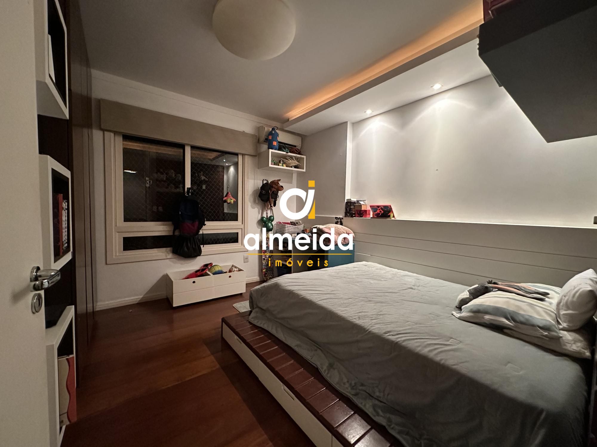 Apartamento à venda com 3 quartos, 165m² - Foto 29