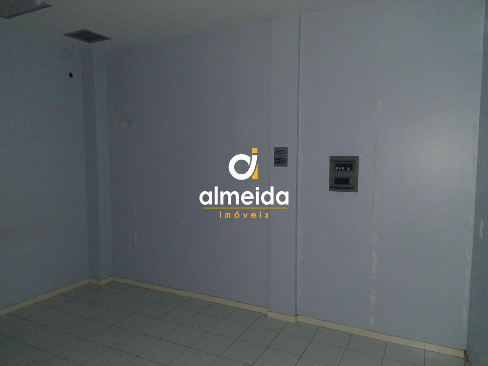 Conjunto Comercial-Sala para alugar com 8 quartos, 215m² - Foto 13