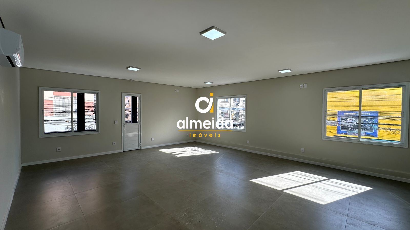 Sala comercial térrea