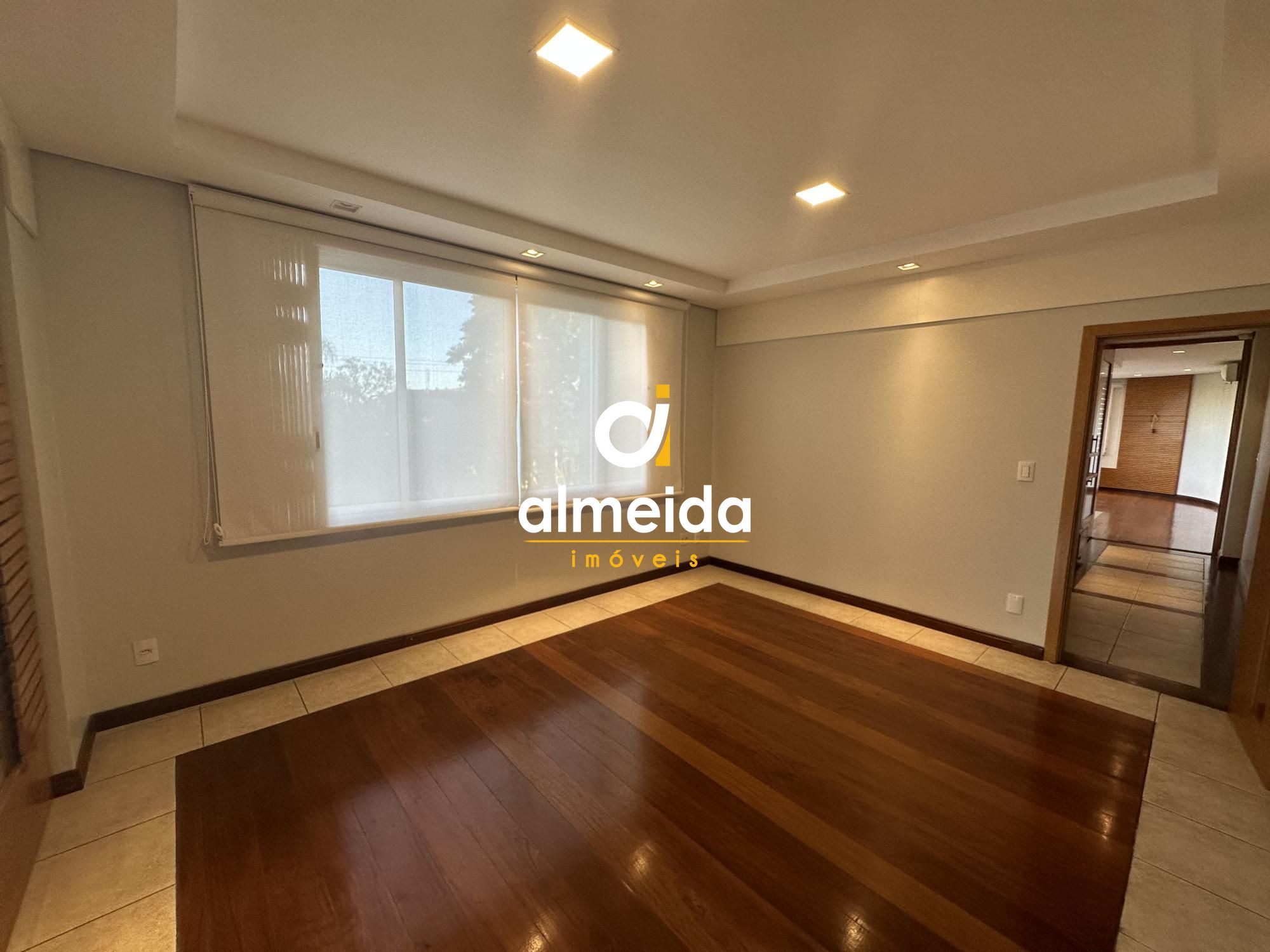 Apartamento à venda com 3 quartos, 221m² - Foto 12