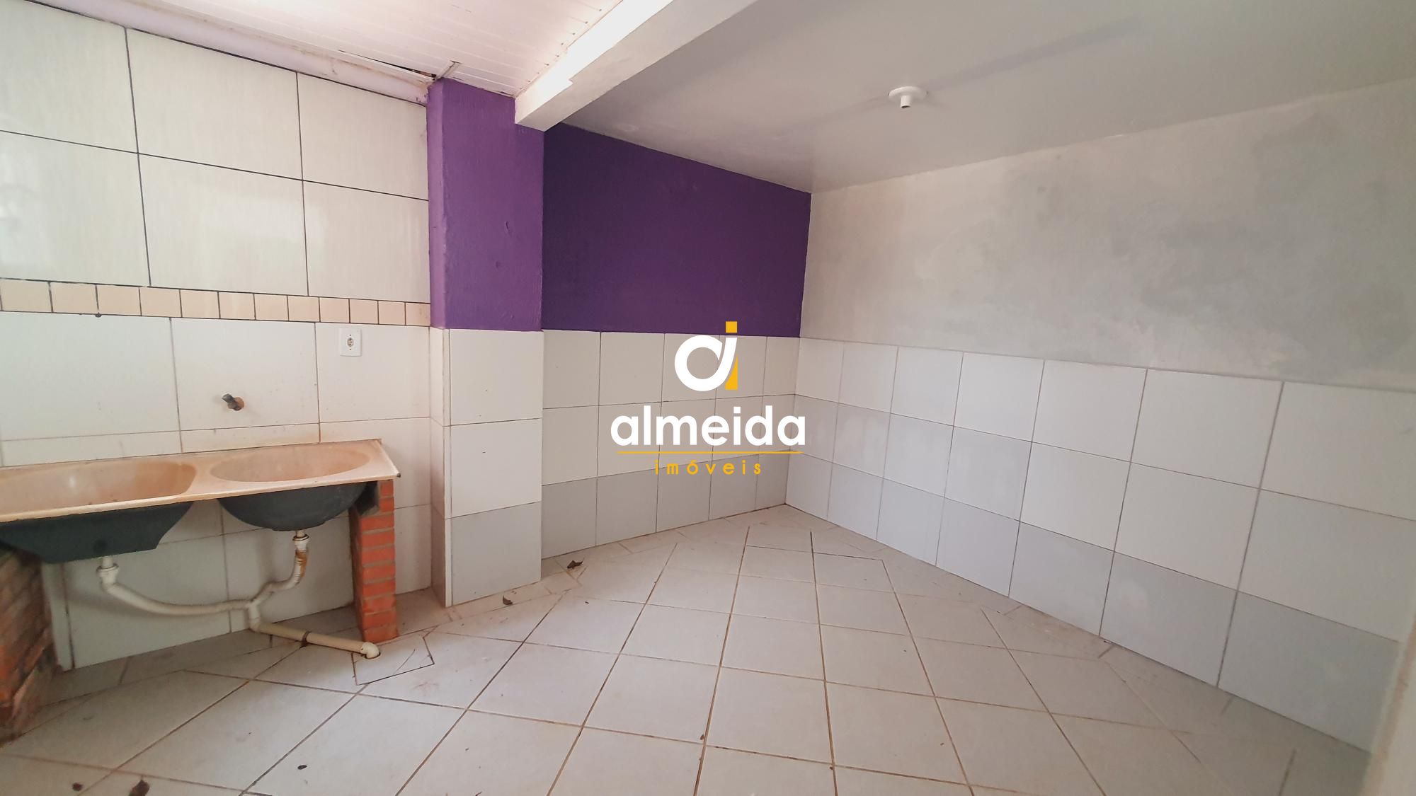 Casa à venda com 2 quartos, 200m² - Foto 14