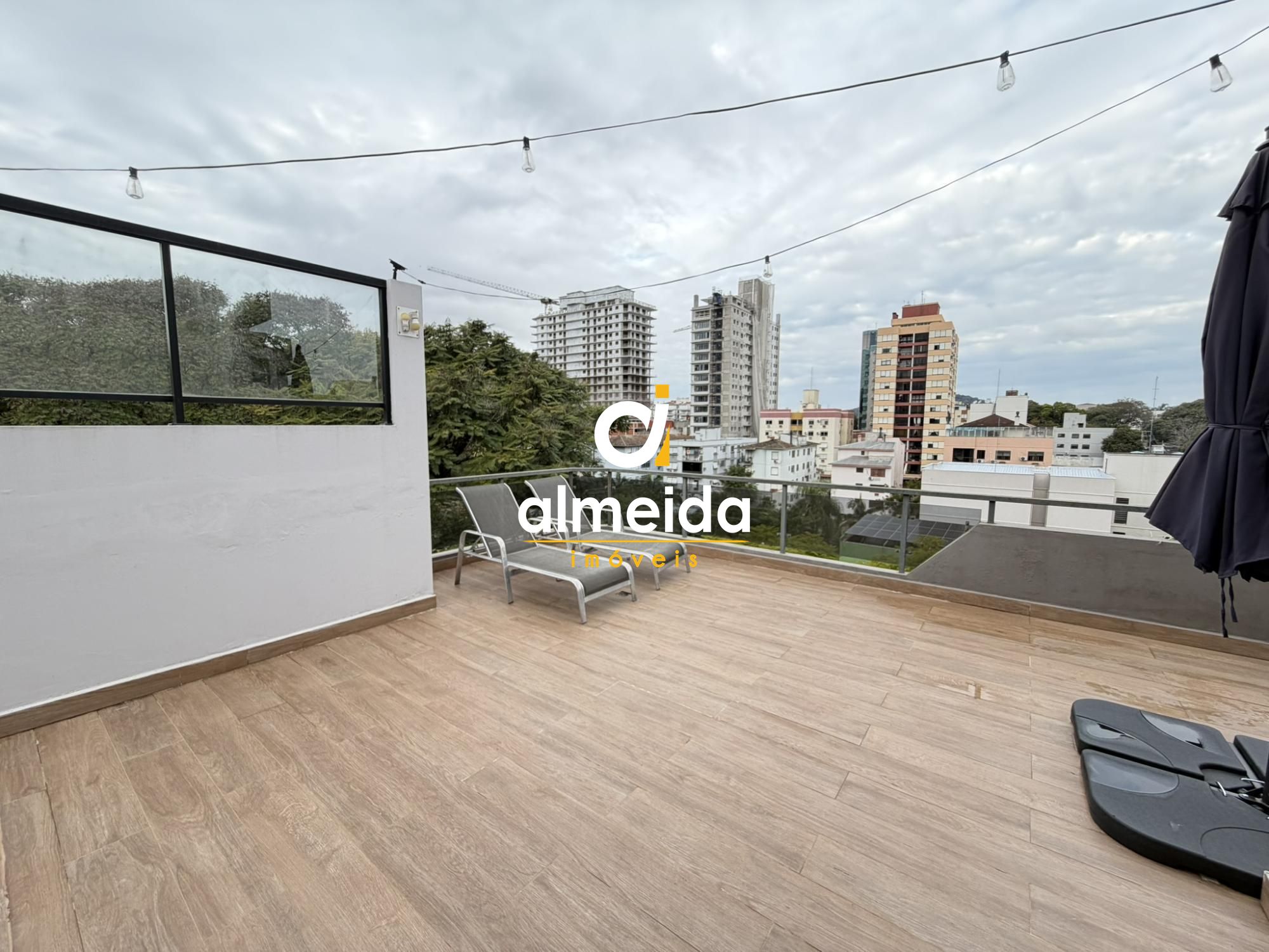 Apartamento duplex 3 quartos no centro de santa maria próxim