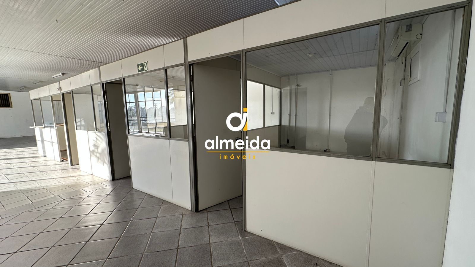Pavilhão 6 dormitórios à venda nossa senhora medianeira sant