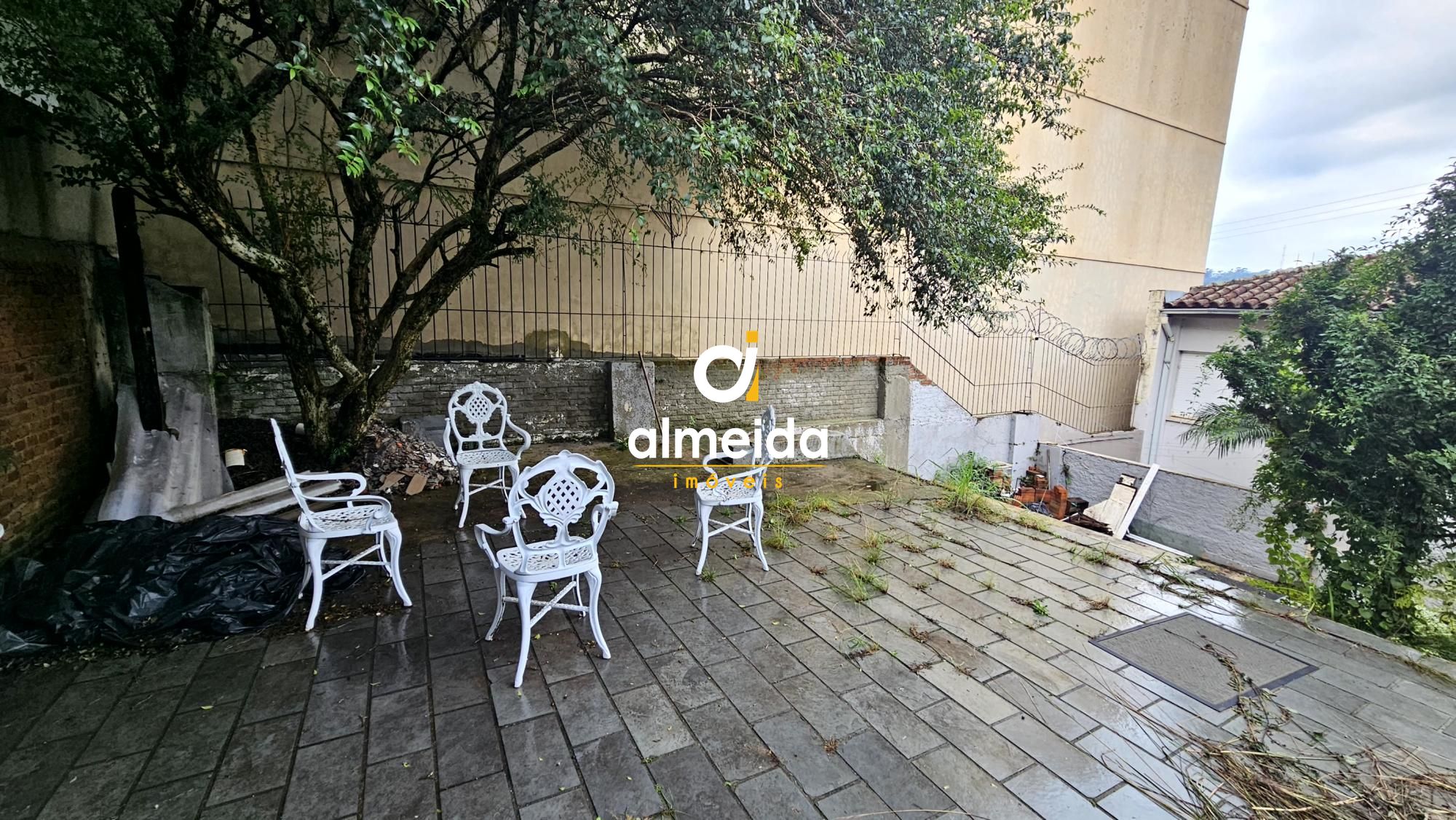 Casa comercial no bairro nossa senhora de lourdes na cidade 