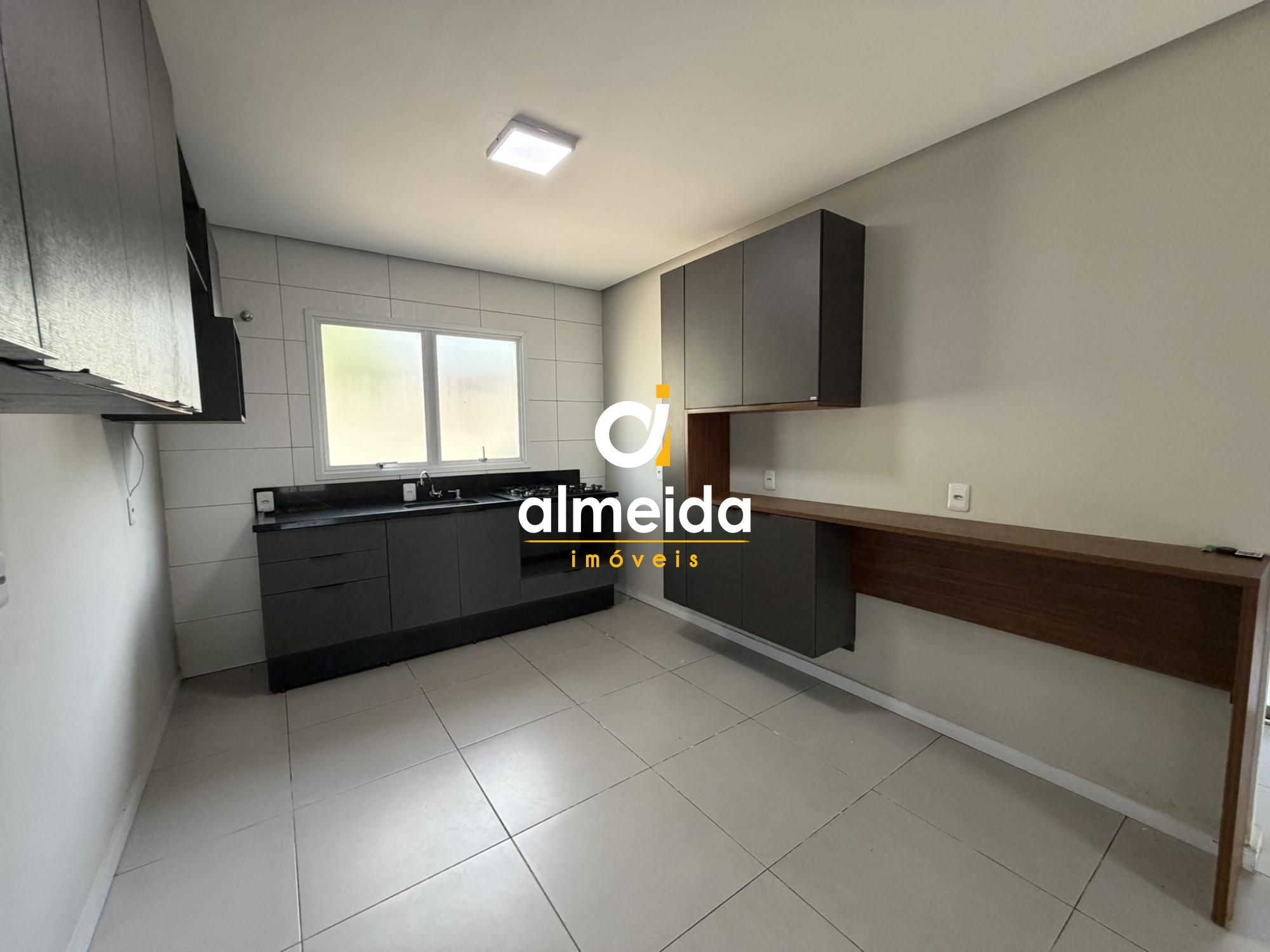 Casa no residencial pinheiro em santa maria