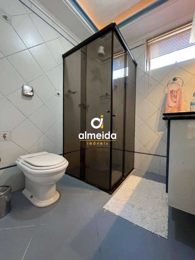 Casa à venda com 6 quartos, 640m² - Foto 21