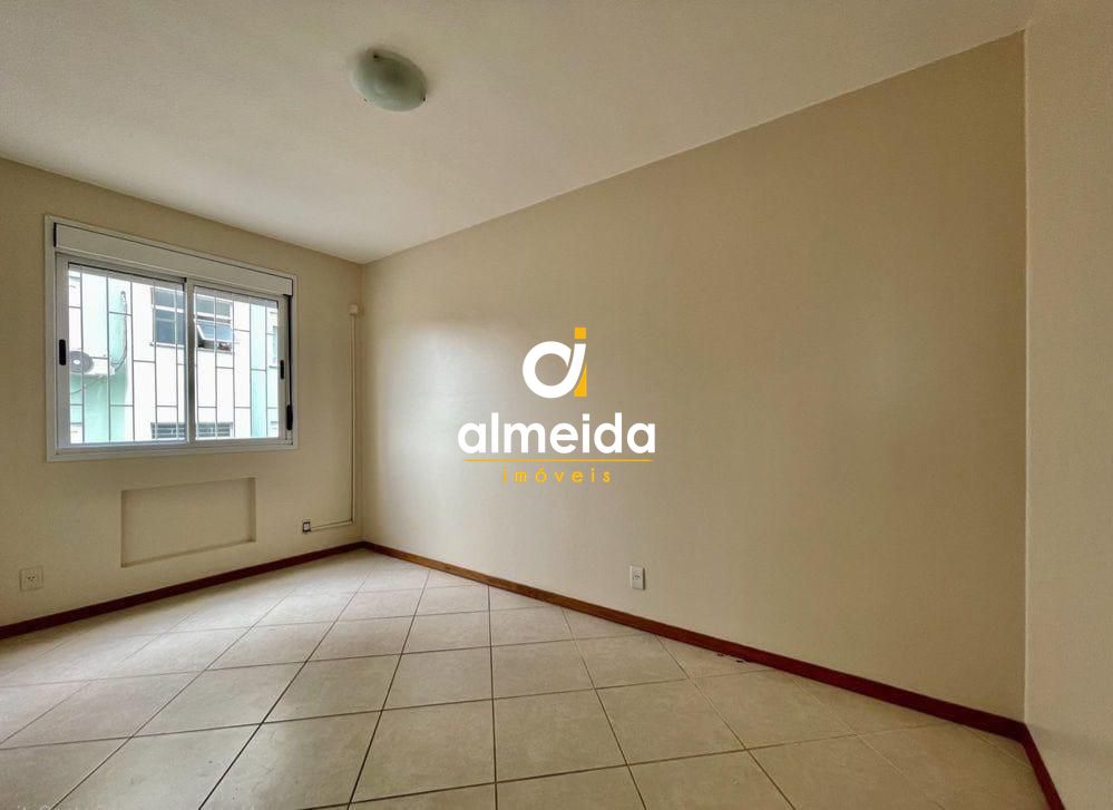 Apartamento de 02 dormitórios com garagem à venda no bairro 