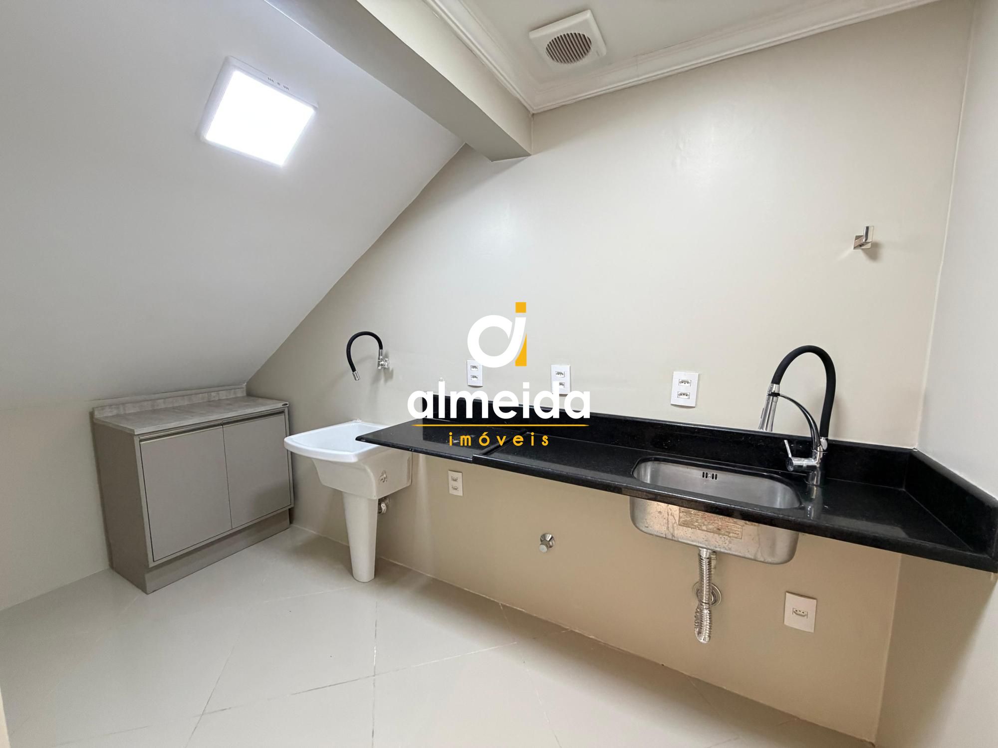 Sala comercial no bairro nossa senhora de lourdes em santa m