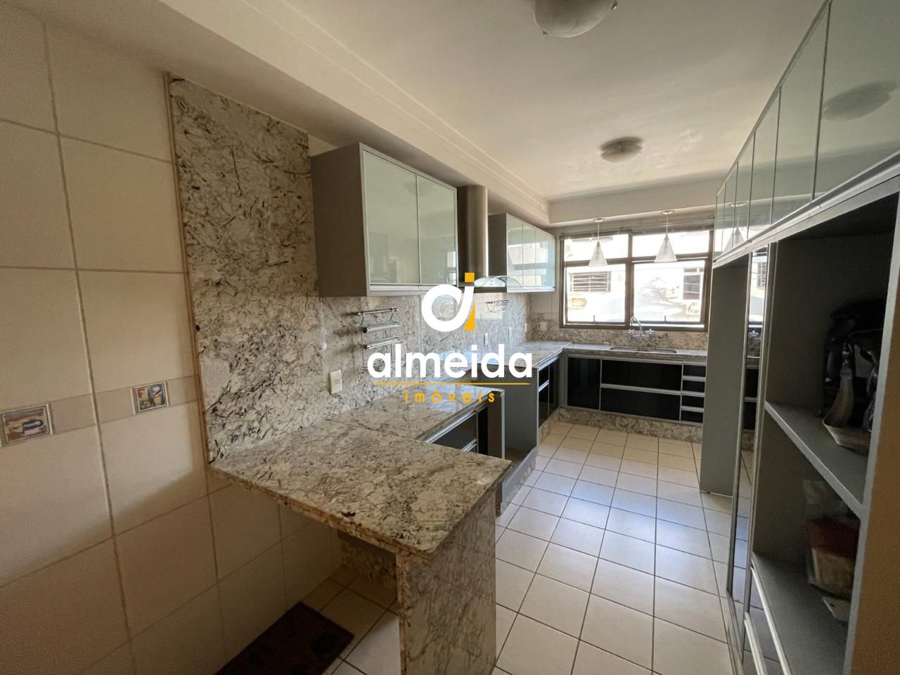 Apartamento à venda com 3 quartos, 209m² - Foto 18