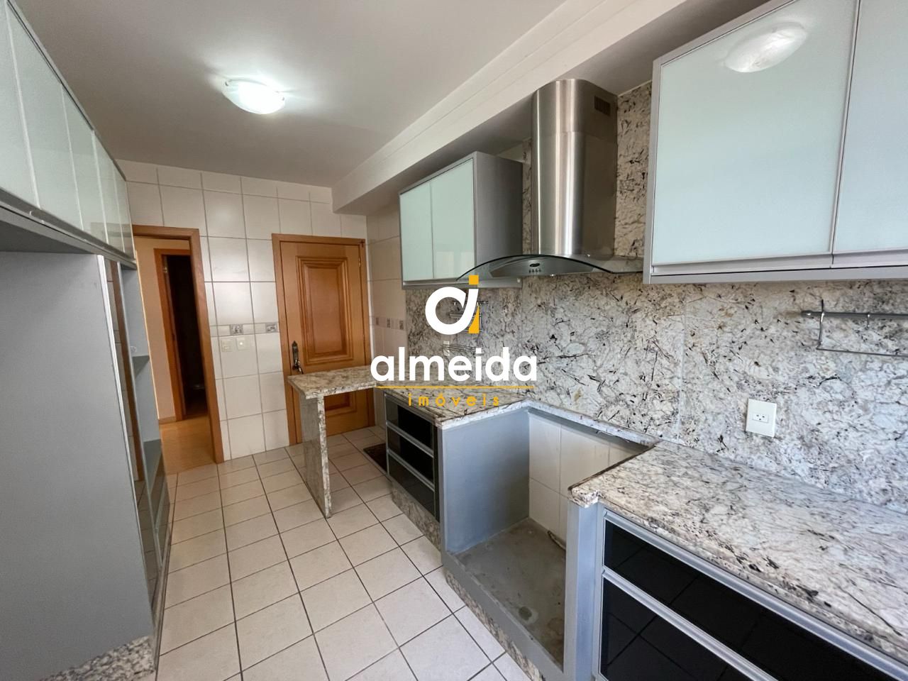 Apartamento à venda com 3 quartos, 209m² - Foto 15