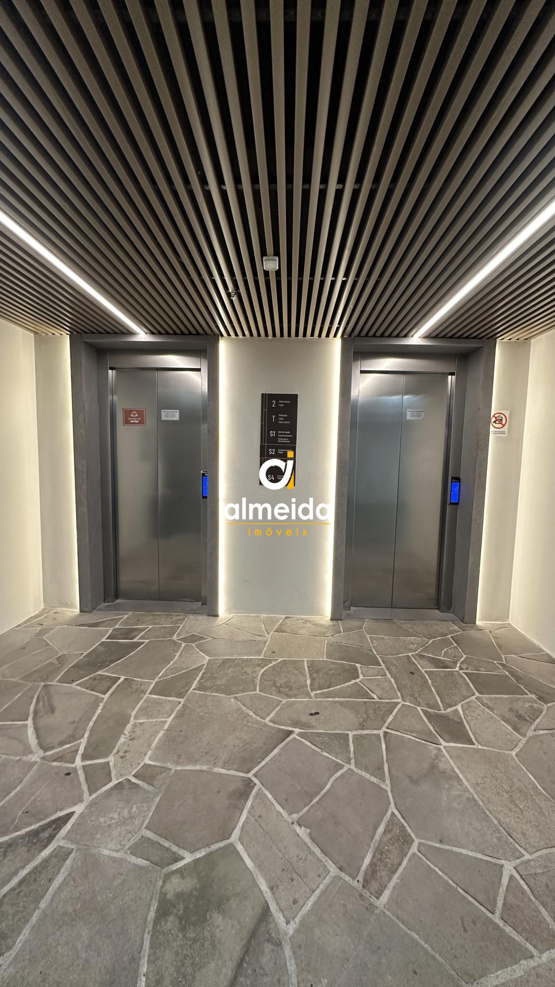 Conjunto Comercial-Sala à venda e aluguel com 3 quartos, 42m² - Foto 3