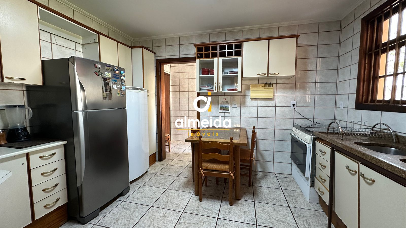 Linda residência no bairro nossa senhora de lourdes