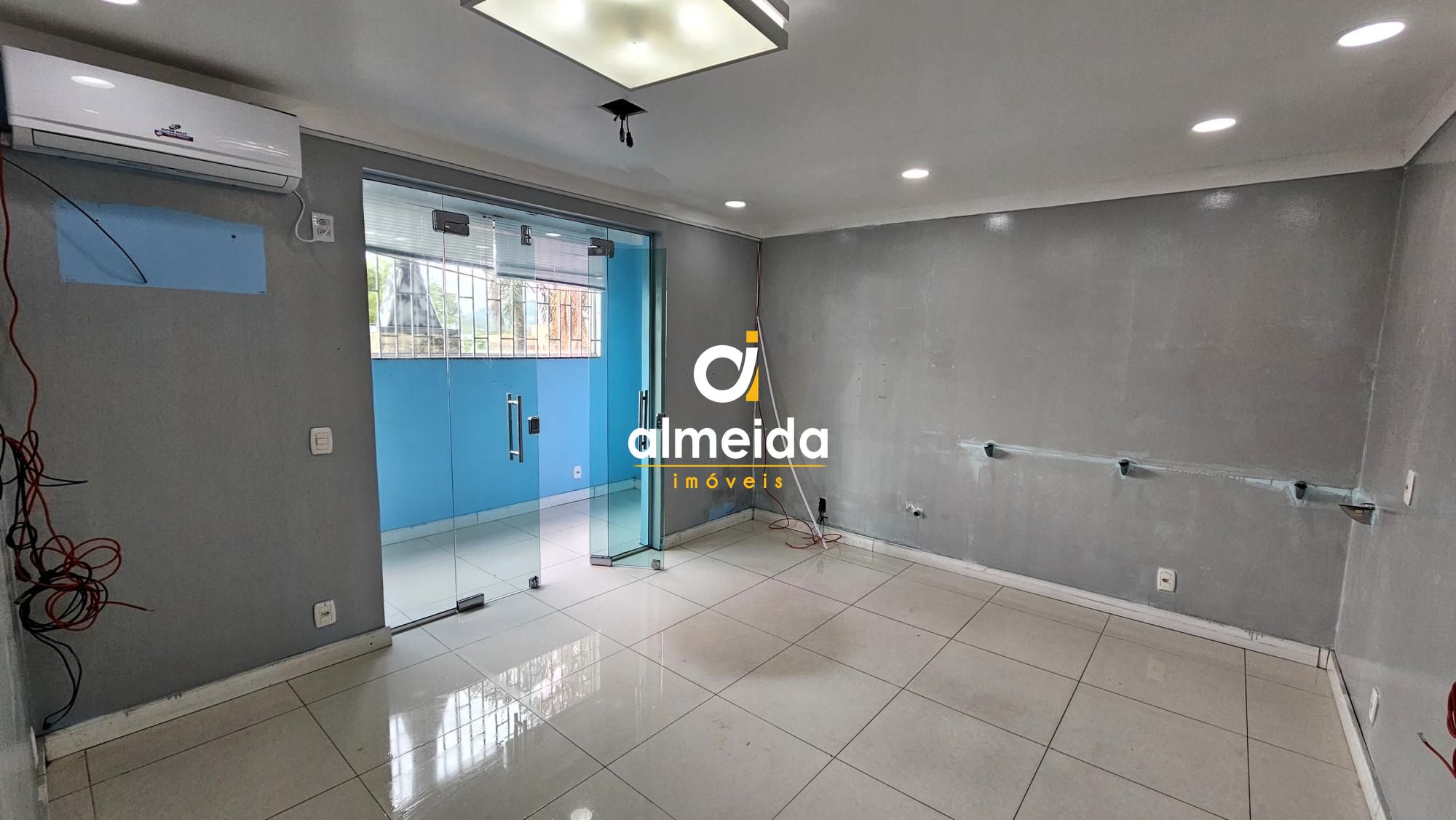 Casa comercial no bairro nossa senhora de lourdes na cidade 
