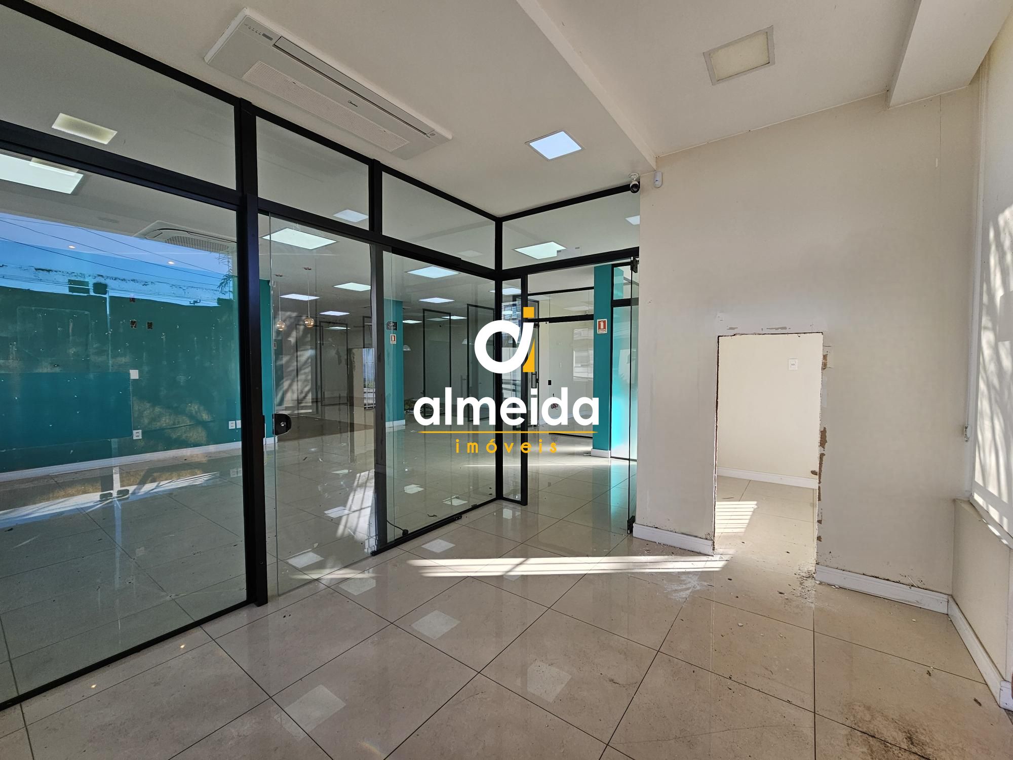 Sala comercial 3 dormitórios para alugar camobi santa maria/