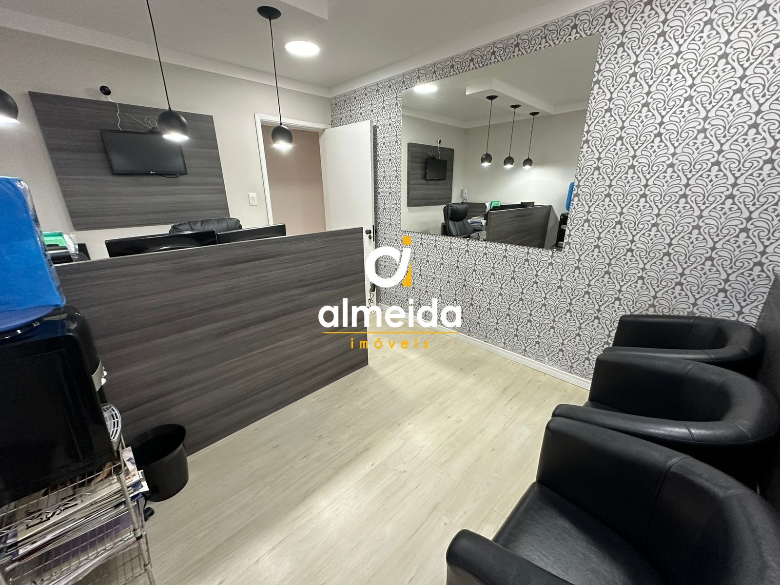 Sala comercial para alugar  no Centro - Santa Maria, RS. Imóveis