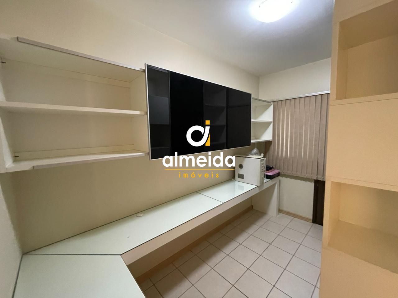 Apartamento à venda com 3 quartos, 209m² - Foto 25