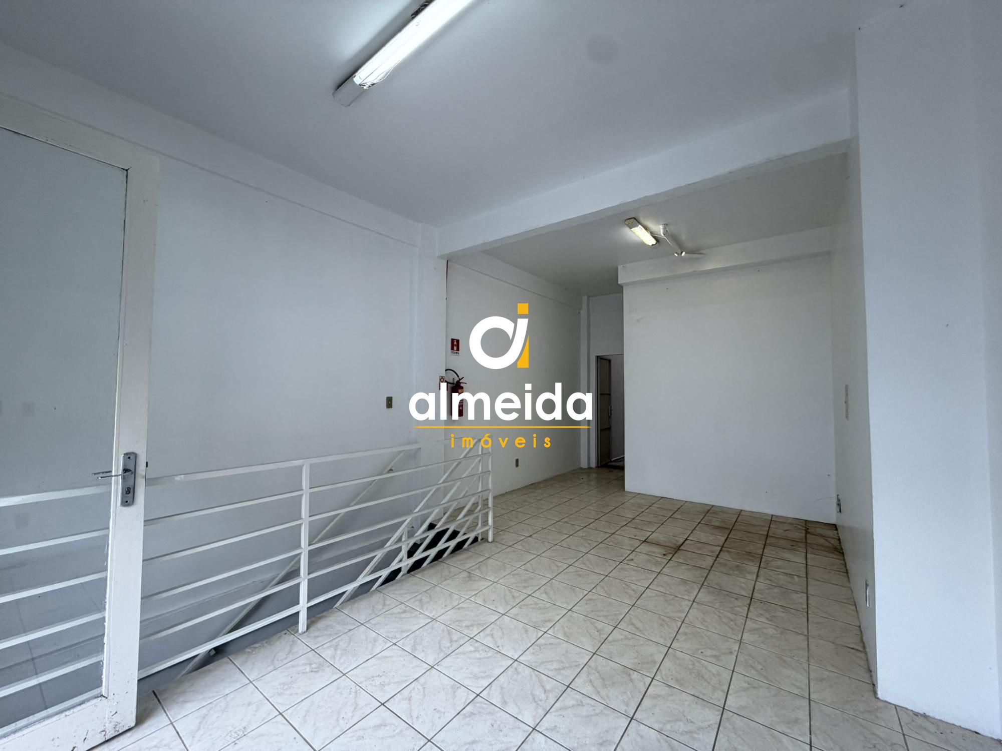 Sala comercial no centro de santa maria.