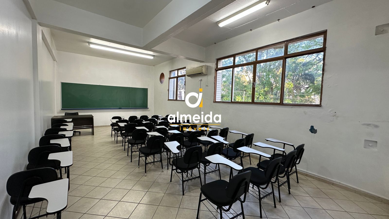 Sala comercial no centro de santa maria.