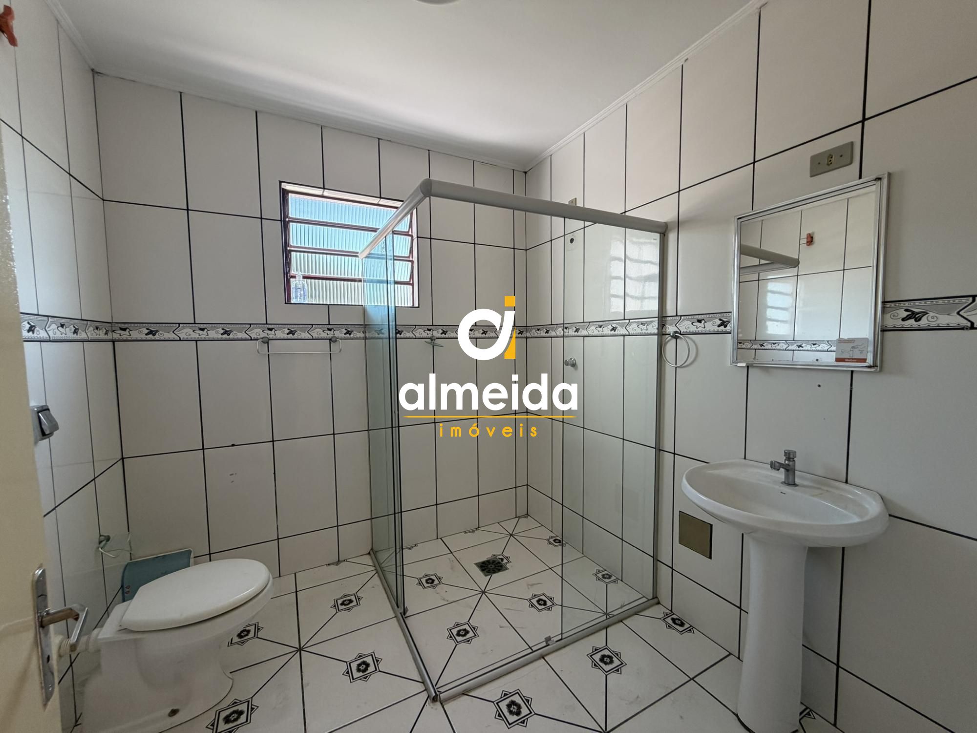 Excelente casa comercial no b. Nossa sra de lourdes.