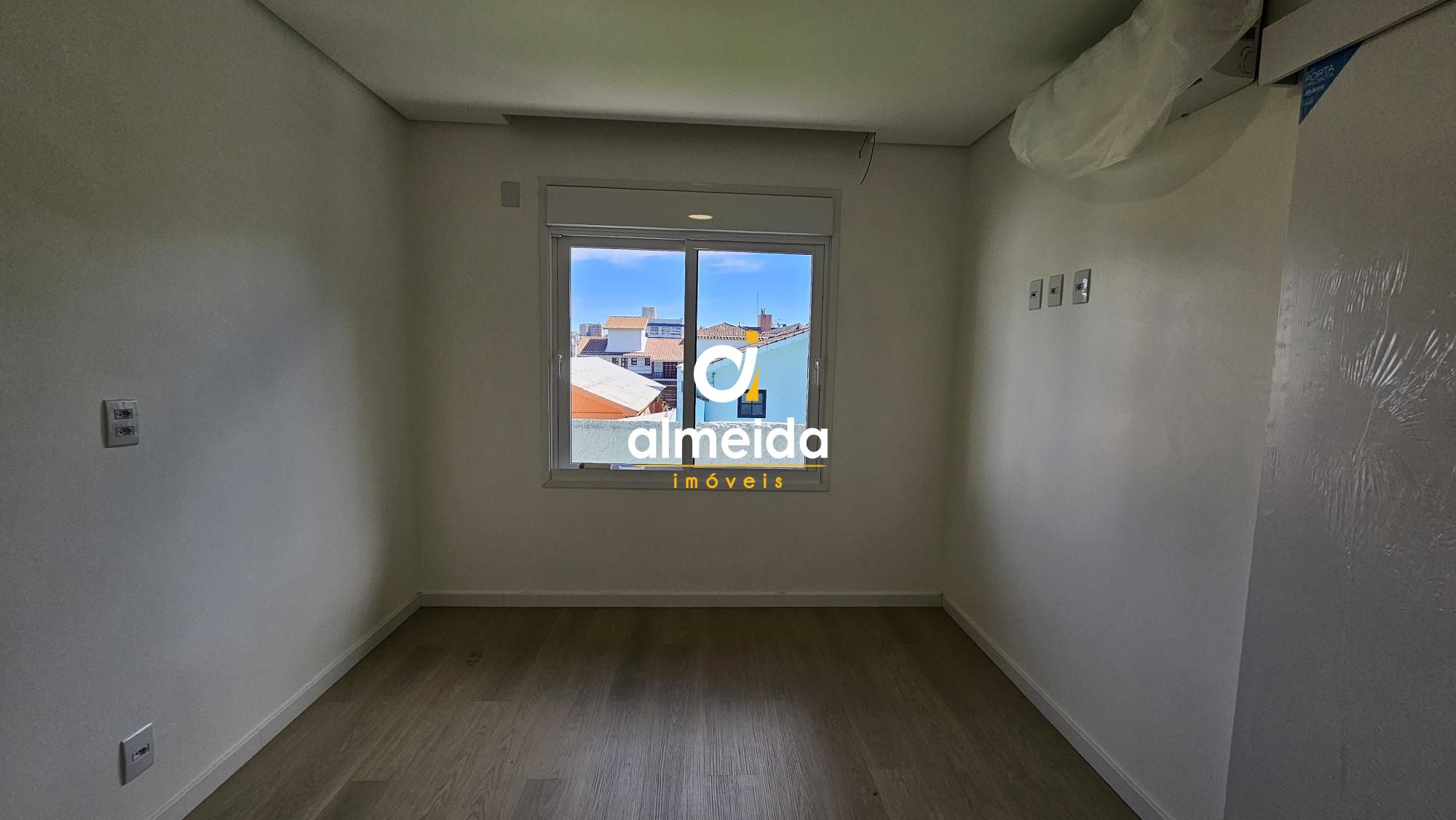 Casa à venda com 3 quartos, 300m² - Foto 26