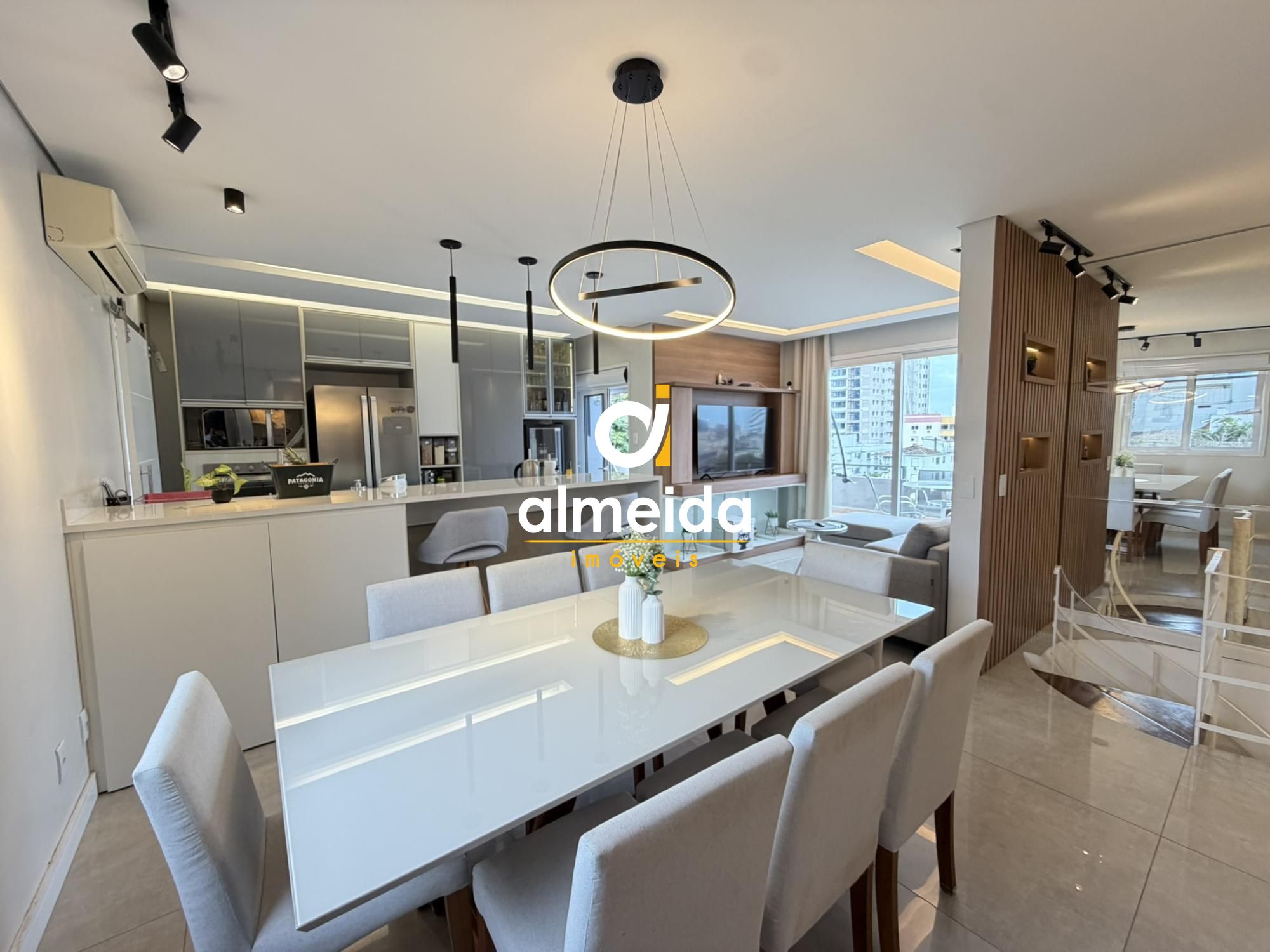 Apartamento duplex 3 quartos no centro de santa maria próxim