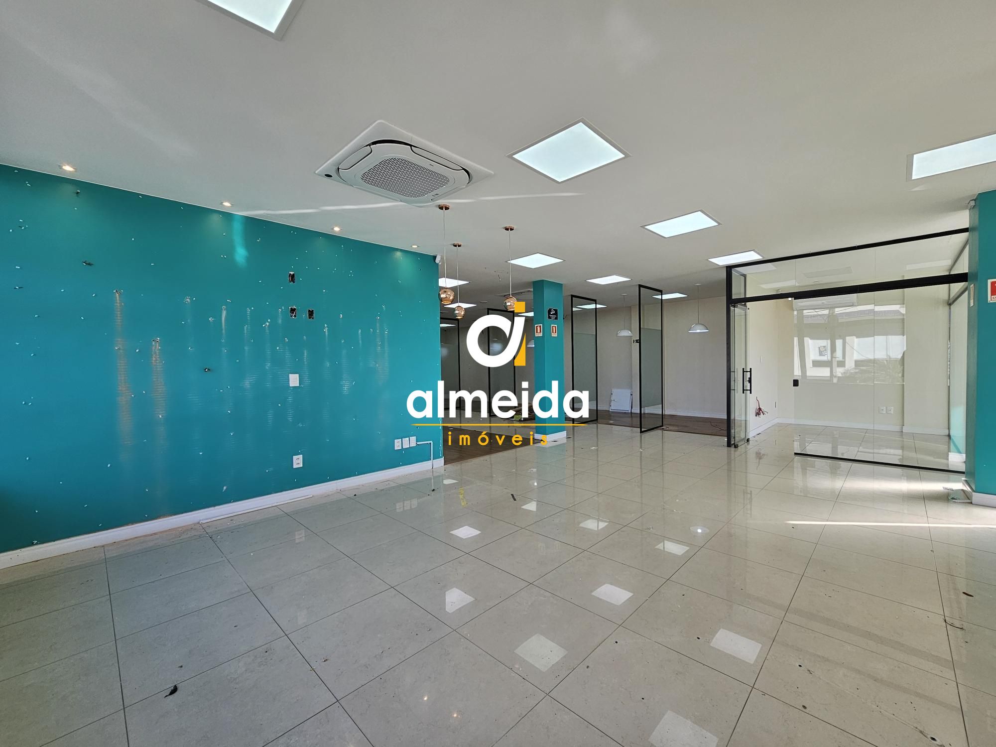 Sala comercial 3 dormitórios para alugar camobi santa maria/