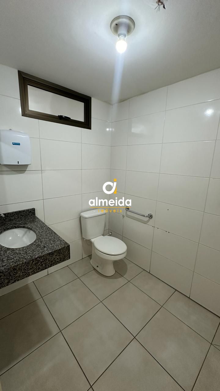 Conjunto Comercial-Sala para alugar com 7 quartos, 288m² - Foto 14