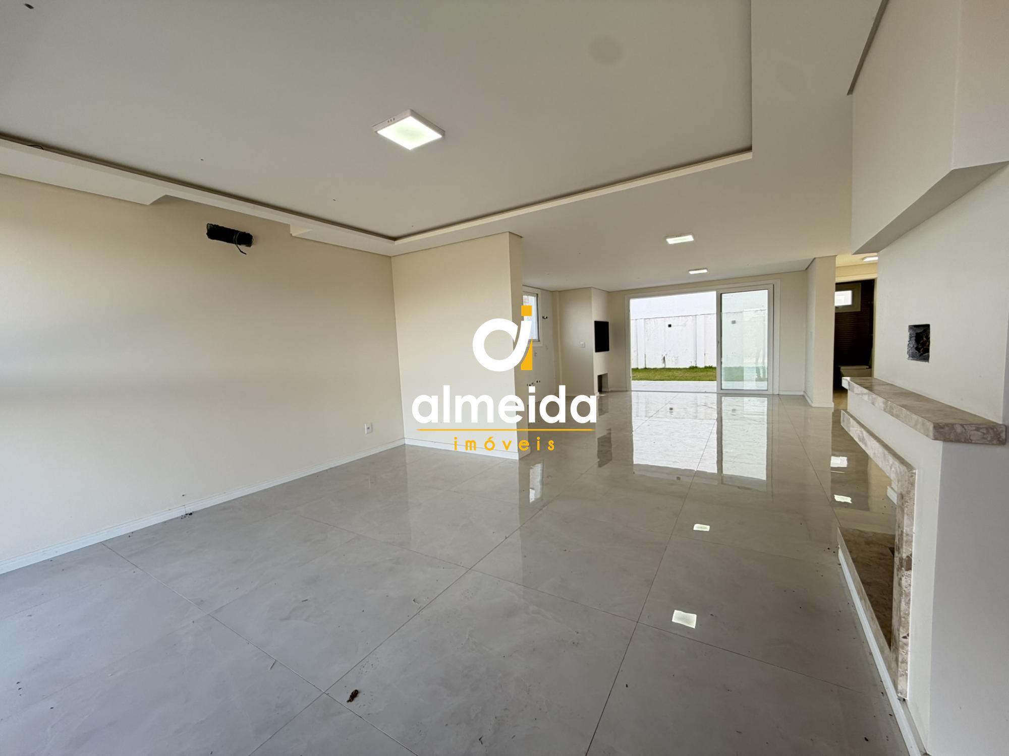 Casa no bairro tomazetti no condominio real park em santa ma