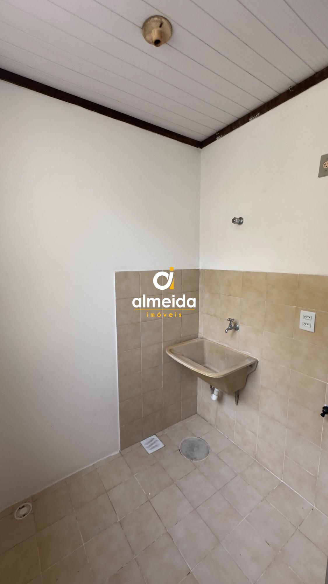 Apartamento 1 quarto, duplex na av. Itaimbe.